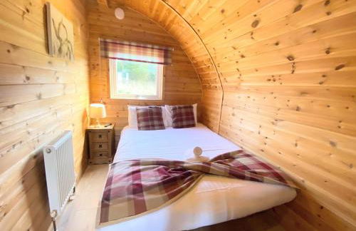 Pond View Pod 1 with Outdoor Hot Tub - Fife - Loch Leven - Lomond Hills - Photo 1