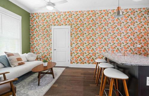 Renovated Dog Friendly Duplex Near Food & Fun Fully Fenced Yard and Private Parking - Foto 64