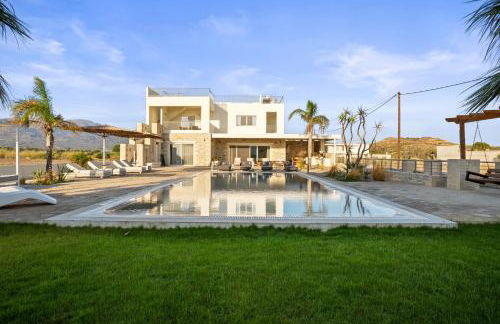 Villa Pnoe Seaside - Photo 1