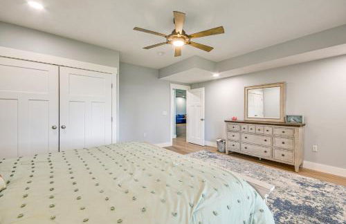 Steps From Oneida Lake Spacious Gem with Game Room! - Foto 32