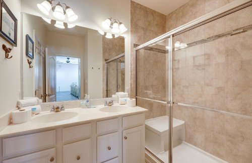 Shuttle to Beach, Relax on Patio! Millville Escape - Foto 14