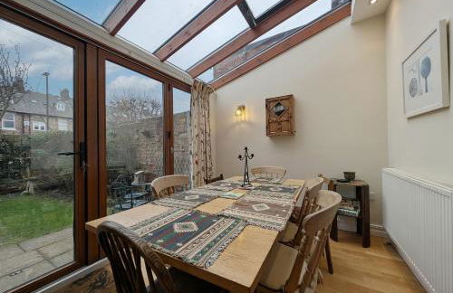 Charming 3 Bedroom Home in Jesmond - Pass the Keys - Photo 7