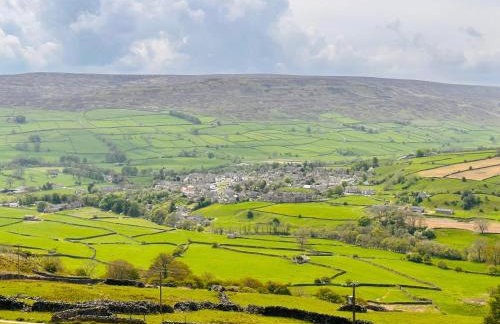 The Old Barn - Photo 2