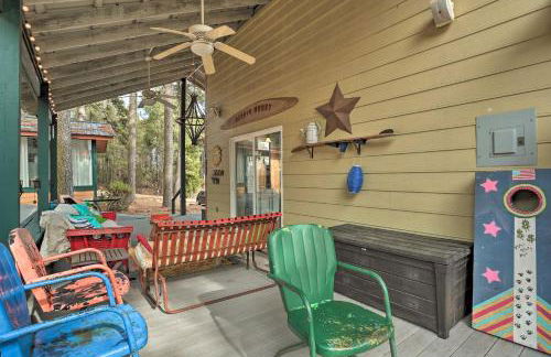 Lakeside Pleasure Island Cabin with Deck and Gas Grill - Foto 13