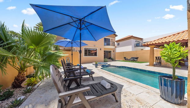 Gold Coast 4br4 5BA Villa w Privatepool Gym - Foto 4, Habitación