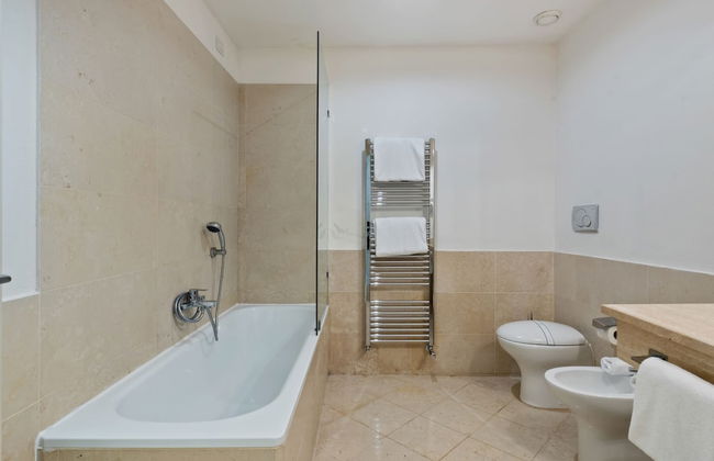 Garden & Wine Country Stay - Photo 20