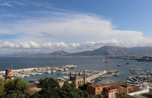 RineddaHouse Arenella - Vista Mare Panoramica a Palermo con Parcheggio privato - Foto 3