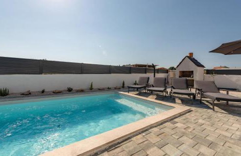 4 Bedroom Cozy Home In Poljica Brig - Foto 9