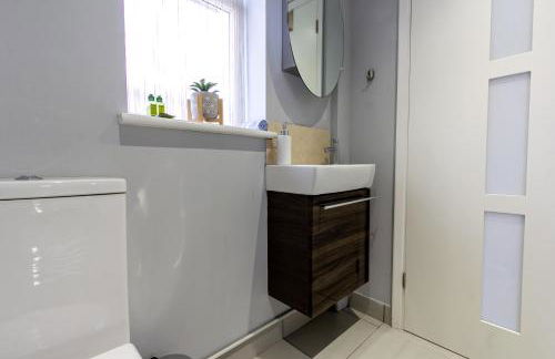 Stylish Studio-Walk to Windsor/Eton/Thames with Car Park - Foto 8