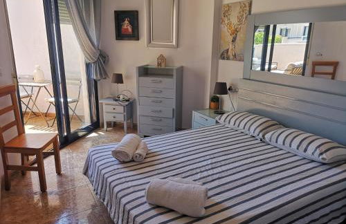 NEW Sunshine Apartment with pool - Foto 10