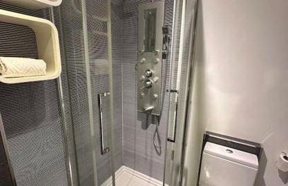 Renovado com AC, 2 WC completos, terraço e garagem - Foto 23