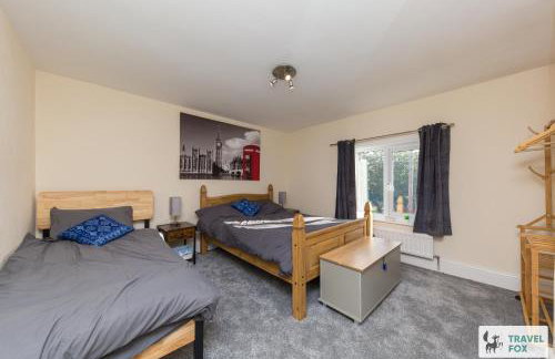 Rocester Rest close to Alton Towers & JCB, Netflix - Foto 12