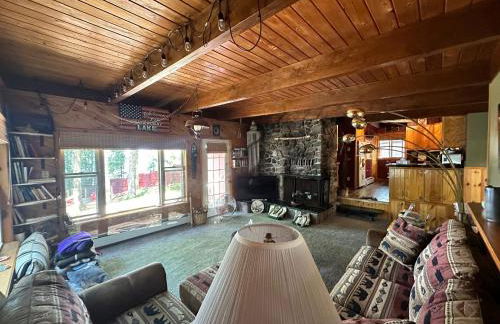 Well-appointed Adirondack cabin directly on 9-mile lake - Foto 48