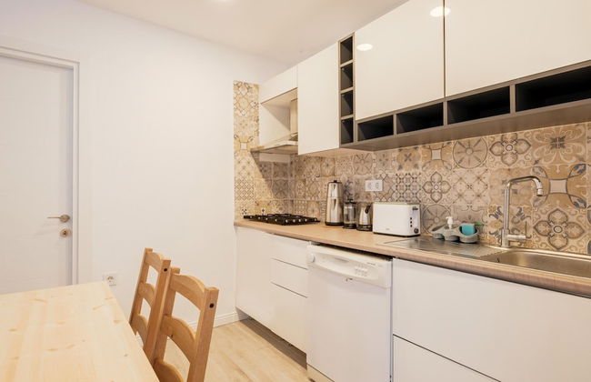 Comfy Flat w Patio 3 min to Beach in Bodrum - Foto 6