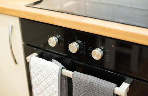 4-Bed Contractor Home - Garden - Near M4 & City - Foto 31