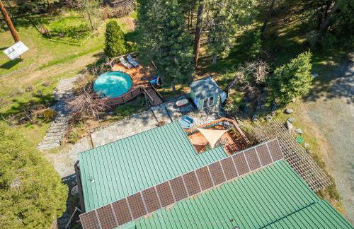 Your Spacious Escape: Creek, Pool, Sauna, Hot Tub - Foto 17