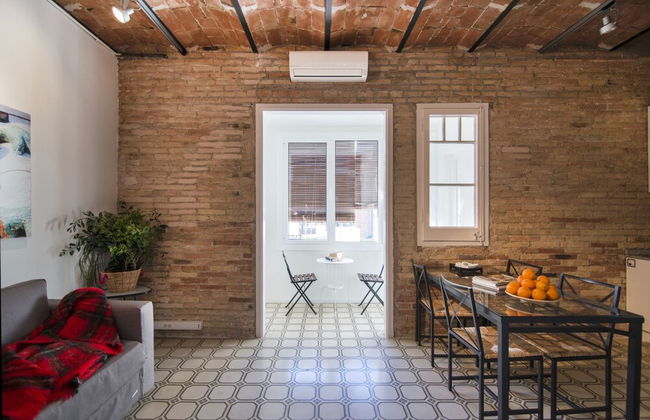 Happy People Gaudi Sant Pau - Foto 17