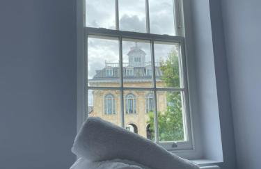 Square Flat - Modern - En-Suites - 6 Guests - Foto 19