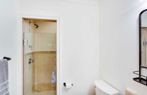 Secluded Elka Park Cabin Hot Tub and Fire Pit! - Foto 11