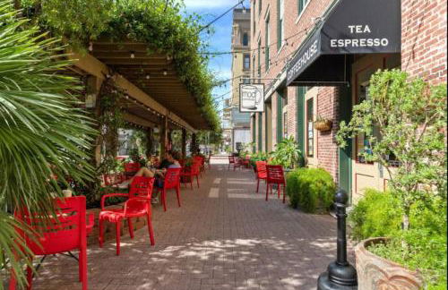 2nd Row Home Close to Beach - Foto 5