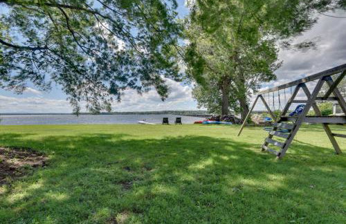 Lakefront Retreat with Shared Dock and Fire Pit! - Foto 27