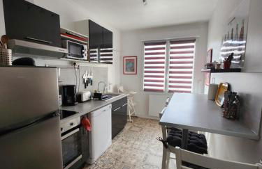 Appartement Quai Ouest, vue entrée port, Stationnement gratuit, Lits faits pour votre arrivée, serviettes de toilettes fournies - Foto 9