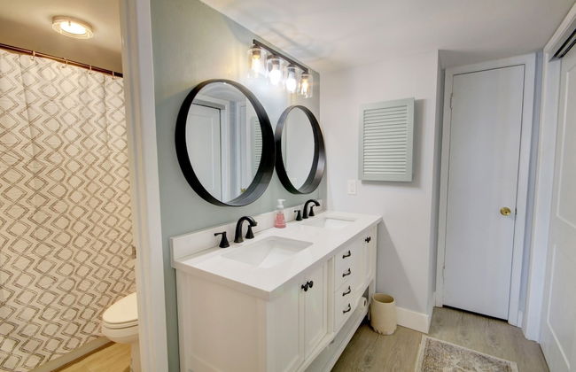 539 El Matador 2 Bedroom Condo by RedAwning - Photo 9