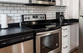 Luxe Mid-Century Styled Historic Townhouse #1 - Foto 24