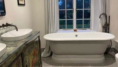 Stunning Countryside House with Pool and Hot Tub - Foto 5