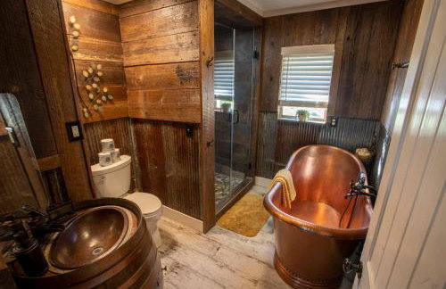 Nebo's Foot, Hiking and Biking Escape with Game Shed - Foto 4