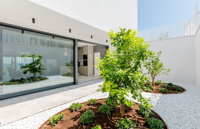 Luxury Villa Luna with Swimming Pool - Photo 29