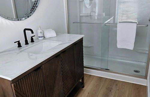 The Disco Loft - Downtown Springfield Apartment with Ping Pong - Photo 6