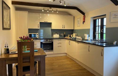 Maple & Beech Barns - Photo 37