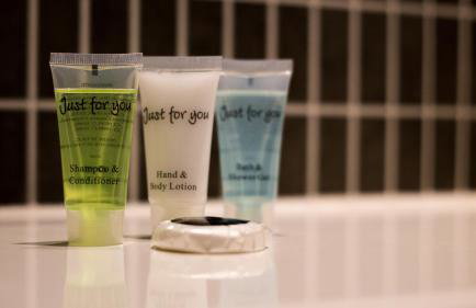 iSTAY APARTMENTS at VIZION - Fully Equipped Modern Serviced Apartments with Balconies, Superfast Broadband, Free Allocated Parking Space, 24h Security, Rooftop Gardens, Located in Central MK - Photo 10