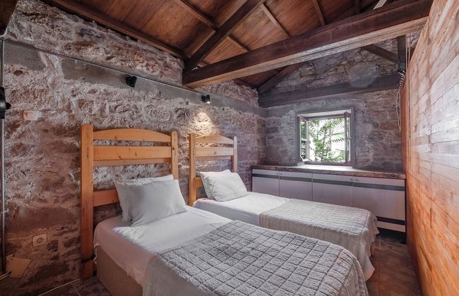 Central Stone Loft - 2 Mins Beach - 5 Mins Marina - Foto 2