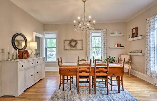 Bright Clear Lake Getaway, 4 Blocks to Downtown! - Foto 10