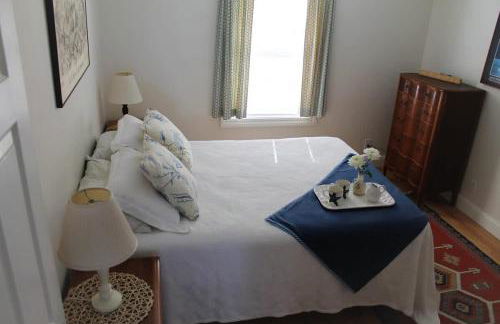 Couples Cove Cottage - Photo 8