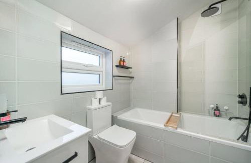 New 3BED Stylish Apartment with Amazing Transport - Foto 10