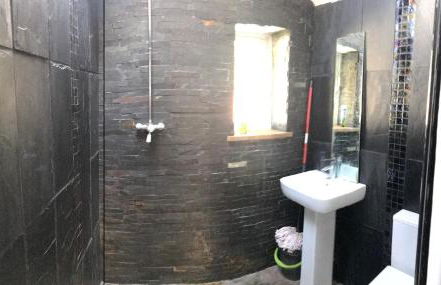 Charming 3 bedroom house with a warmth character - Photo 8