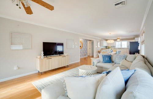 Walk to Brigantine Beach Home with BBQ and Yard - Foto 6