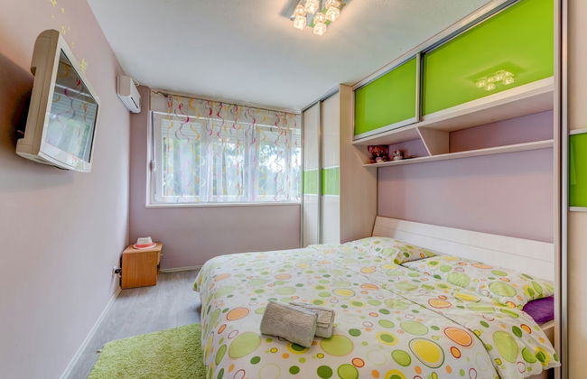 Cool Cozy Apartment - Photo 2