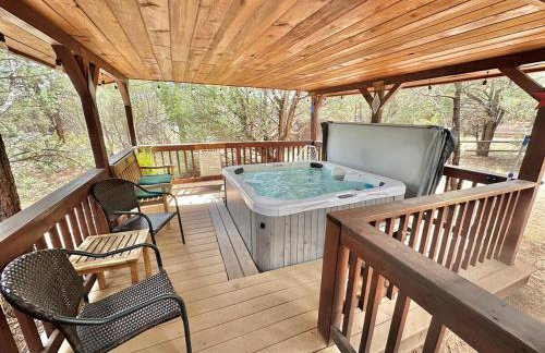 Western theme! Amazing Spa, Fireplace and Deck! - Foto 17