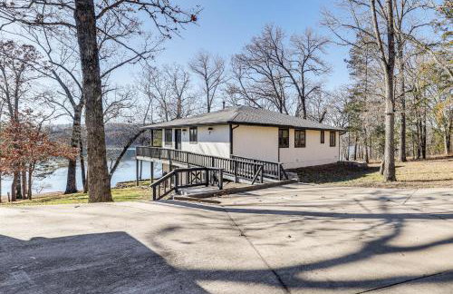 Waterfront Deck! Shell Knob Gem on Table Rock Lake - Foto 3