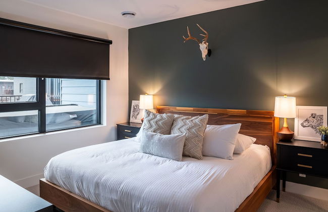 Hemlock Hangout By Revelstoke Vacations - Photo 2