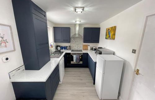 Riverside 2 Bedroom Townhouse with Car Charger - Foto 2