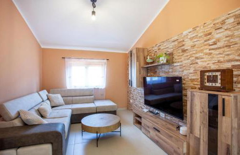Beautiful Apartment In Cabrunici - Foto 20