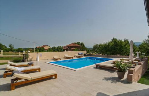 Amazing Apartment In Obrovac Sinjski - Foto 10