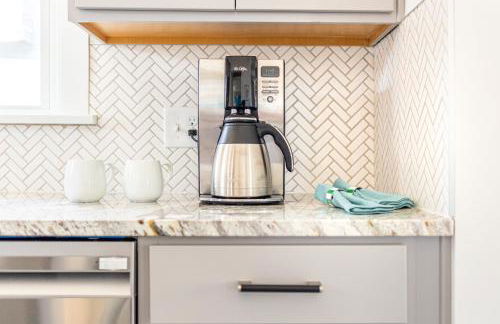 The 1920’s Dutch Colonial - Highland Square - Foto 19