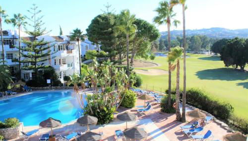 Stylish one bed apartment at Matchroom Country Club - Photo 5