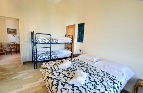 La Casa sulla Mattonata accogliente appartamento su una tipica creuza genovese con splendida vista e a pochi passi dalla Stazione Principe - Foto 3